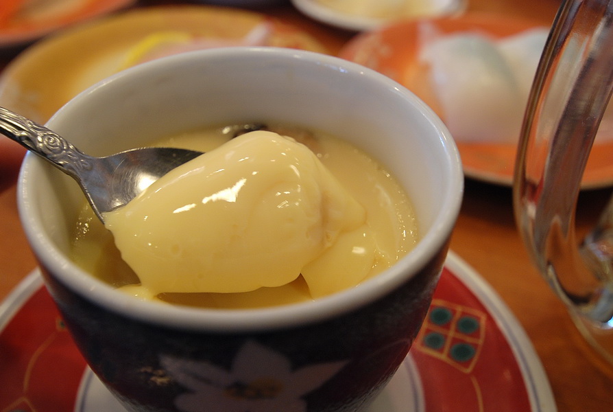 ไข่ตุ๋นอุ่นๆกินแล้วลื่นคอดีจริงๆ  :cool:
