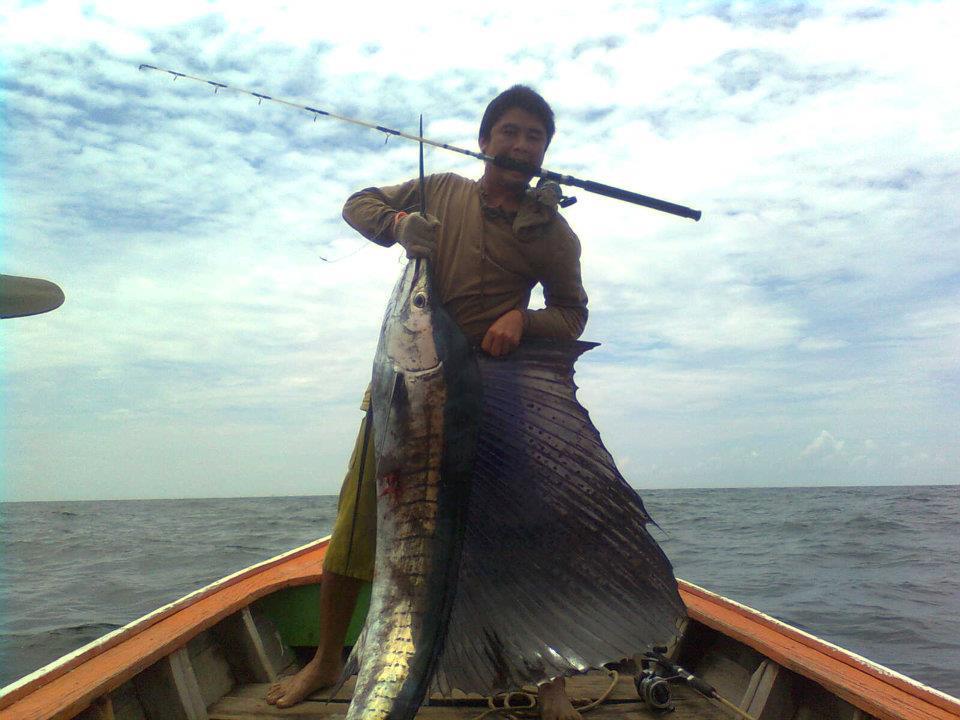 ตัวที่ 3 ครับ เรือแสนล้าน