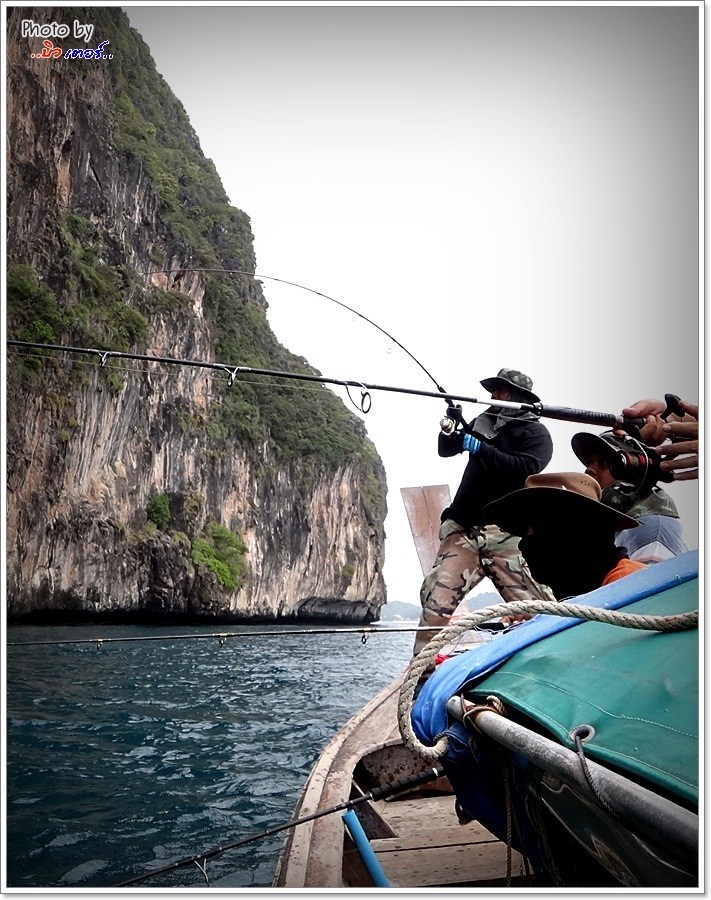  [b]สำหรับหัวเรือ นาทีนี้ "ป๊อป-ตูมมมๆ"

4-5 ตัว ความจำช่วง(มา-มาก) นั้น  เลอะเลือนมากทีเดียว[/b