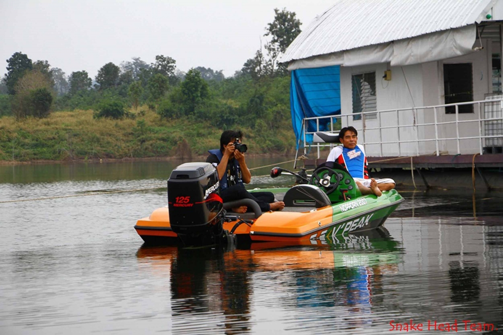                                                                      ผม ขโมย เรือน้าตี๋ไปซิ่ง แล้วให