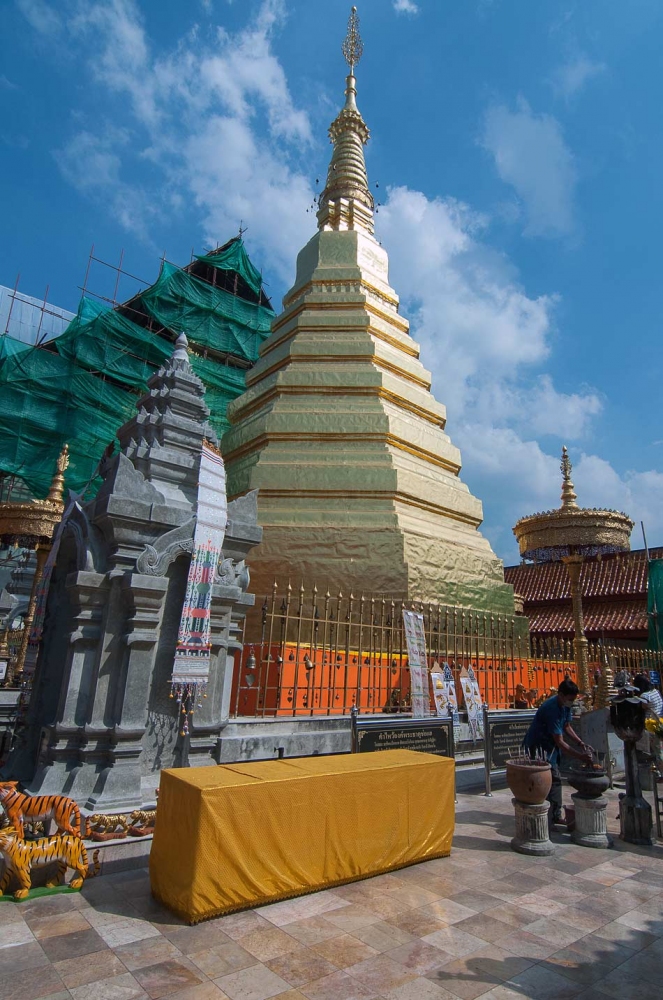 พระธาตุช่อแฮ ครับ