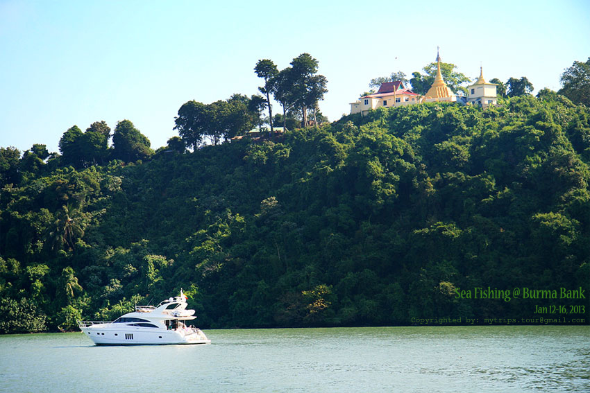 ฝั่งตรงข้ามท่าเรือเกาะสอง  :grin:
(Subtitle: The opposite bank of Kaw Thaung)