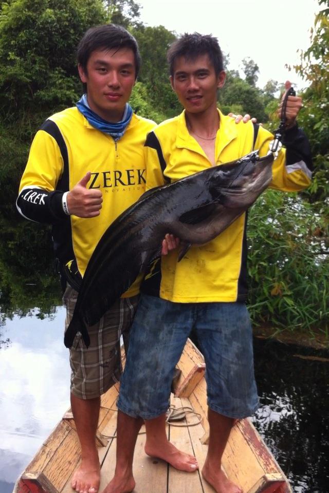 ขอบคุณเพื่อนจากต่างแดนที่ฝากทริปปลาแม่น้ำ ที่สิงค์โปร์มาให้ชม   


ขอลาด้วยภาพนี้เลยนะครับภาพหมด 