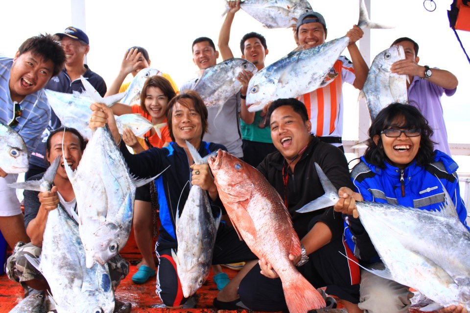 จิ๊ก "ระห่ำ" 1 วัน 4 ชั่วโมง กับปลา 700KG.+(ตอนที่1 หน้า4)