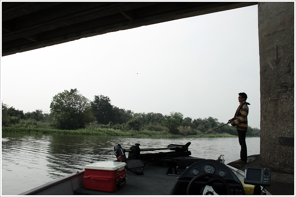 


ส่วนสำหรับเจ้าหมอนี่ ..... เรือจอดแล้วต้องจัดครับ

เวลาเรือวิ่งมันหลับ เรือจอดละ ขยับเขวี้ยง