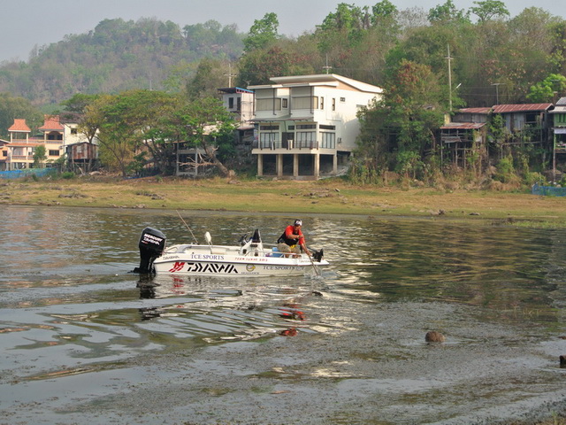 น้าเอ๋อลองเรือแล้ว :laughing: :laughing: