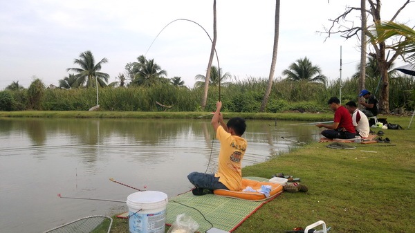 โจ๊ะอีกแล้วพ่อ รีปๆถ่ายหน่อย  เอ้อสั่งเราอีก :laughing: :laughing: :laughing: