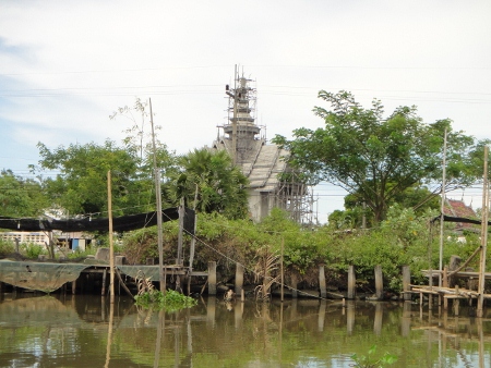 ผ่านวัดไร่ ก็เก็บภาพสักหน่อย นี้เป็นชุมชนที่มีไทยพุทธอยู่ร่วมกับอิสลามมายาวนาน แต่ความสัมพันธ์ตอนนี้