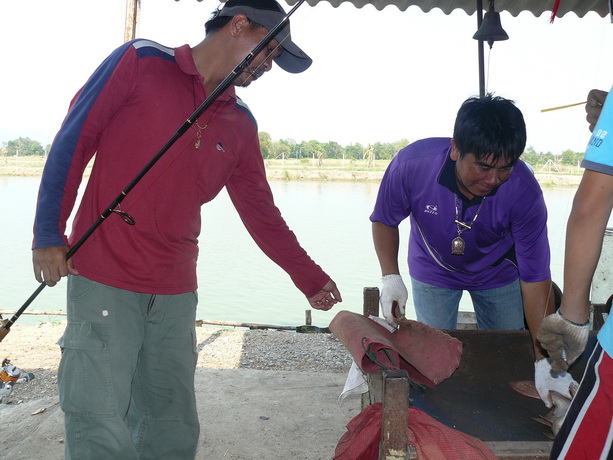 พี่ช้าง สระบุรี เอามาตัวนี้บอกเช็ดแห้งที่สุดในโลก :laughing: :laughing: :laughing: :laughing: