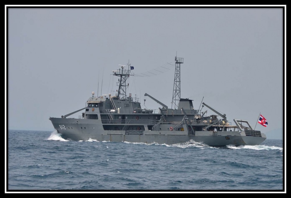 ส่วนลำนี้รัฐบาลไทย โดยกองทัพเรือ ส่งไปอารักขาแนวน่านน้ำให้กับคนไทยที่อยู่ในทะเลรวมถึงพวกเราด้วยครับ.