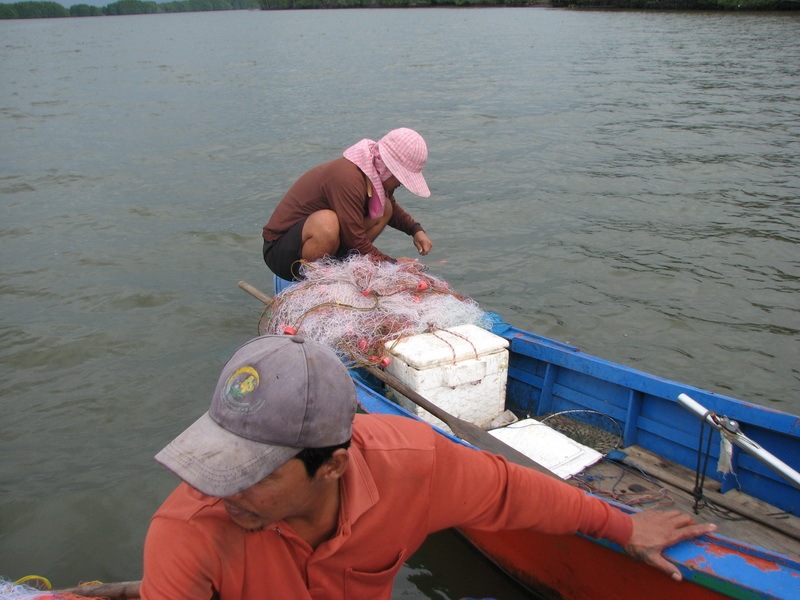 เจอะระกุ้งเป็น  เรือเจ้าถิ่นอีกลำ เรือของ น้ำ ตั้ม ลูกพี่่ลูกน้องโปรหนึ่งครับ ลํานี้ปล้นให้มากๆเข้าไ