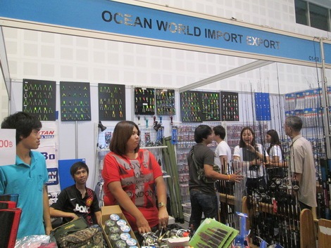 ต่อไปเป็นบูทของร้าน OCEAN WORLD ครับผม........... :grin: :grin: :grin: