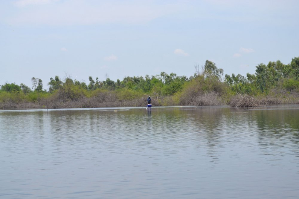 พายเรือ หา จนเจอครับ เซียนปลาโด จาก สกลนคร น้าแดน นั้นเอง
ร้องถามไป เป็นได๋หน่อ หมานล่ะไป๋ เสียงตอบ