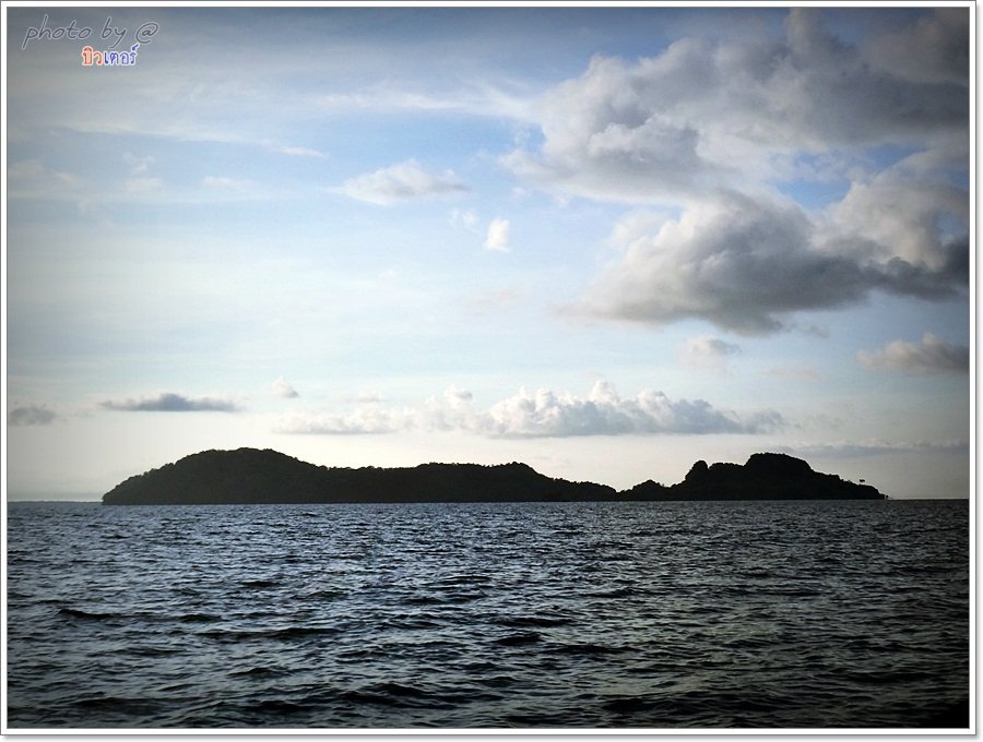  [b]ด้านหน้า เกาะลิดี

หากเดินทาง ลงเรือจากละงู 20 นาที นั้นถือว่า ช้า...อย่างไม่น่าให้อภัย [/b] :