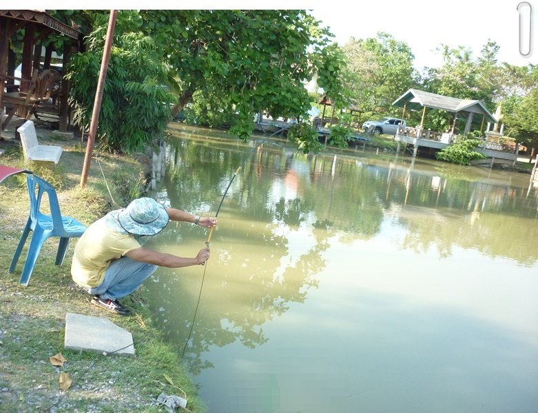                          ผมเปลี่ยนมาเล่นระยะ 4.5m  เพราะสังเกตุเห็นพรายน้ำเป็นกลุ่มขึ้นมาห่างออกไปสั