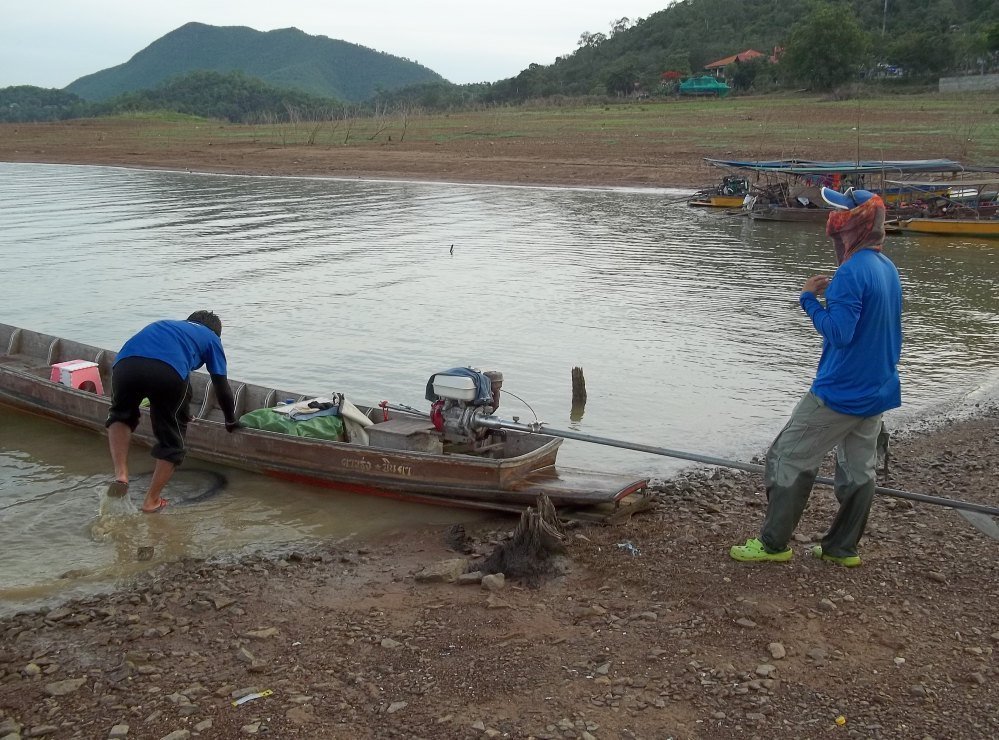  [b]ป่ะๆๆ    สายแล้ว     กว่าจะออกได้  ลีลาเยอะจัด[/b]






 [b]ลืมนั่น   ลืมนี่      ตื่นเต