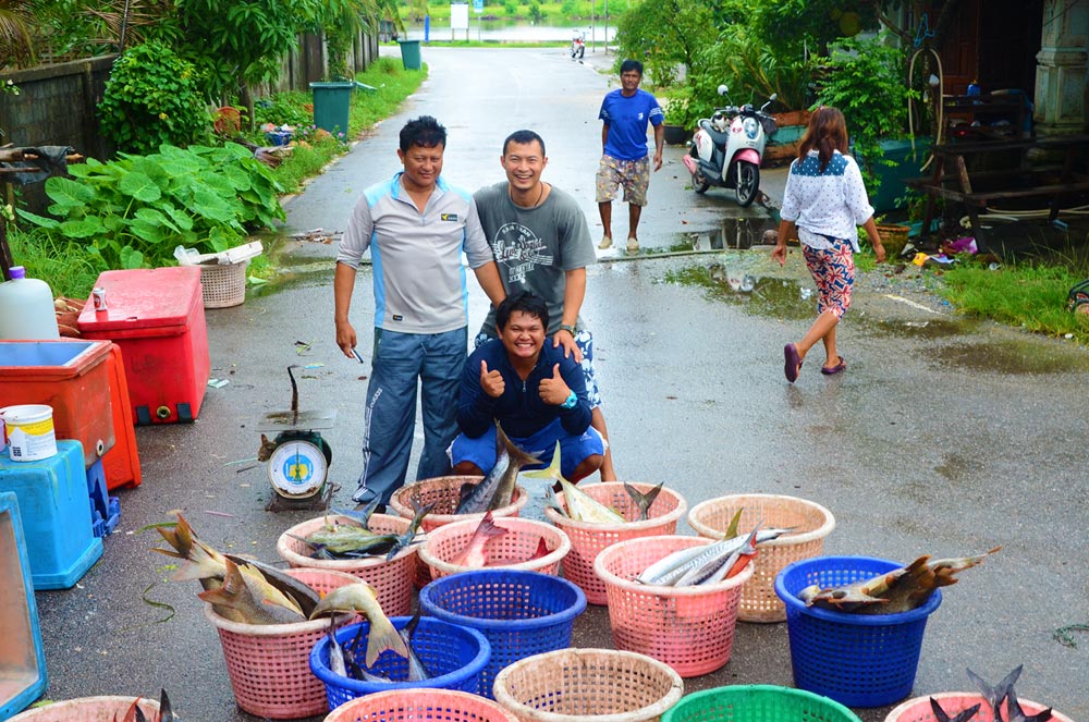 ขอหล่อ  สักภาพหนึ่งนะกลับปลารวม :laughing: :laughing: :laughing: :laughing: :laughing: