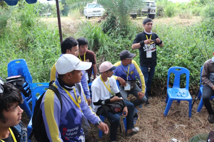 ภาพ จากงาน meeting ครั้งที่ 3 ของชมรมตกปลาจังหวัดระยอง ครับ
งานตกปลาช่อน ตามล่า ปลาหมอสี

วันนี้ 