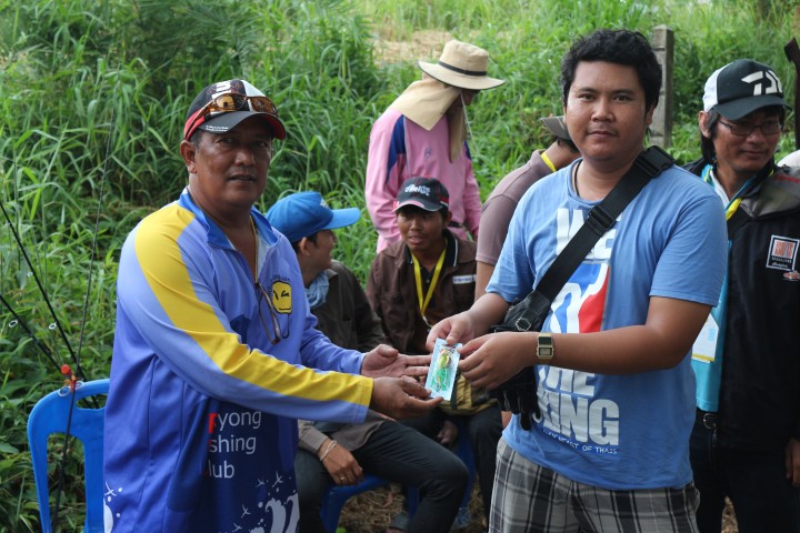 รางวัลพิเศษ ปลอบใจ
 ขอขอบคุณเหยื่อจาก พี่อู๊ดดี้ Udy และ พี่กุ๋ย Tiger lure ที่เข้ามาร่วมงาน พร้อมส