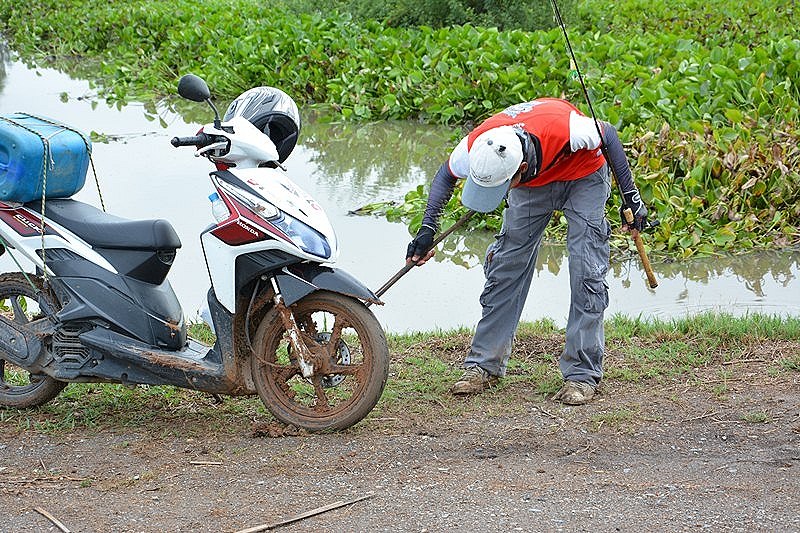 พี่ทุย..บอก  ขอออกจาก การแข่งขัน  ปารีส - ดาการ์  ทันที !!!    :laughing: :laughing: :laughing: