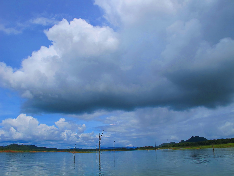  [b]** ฝนตั้งเค้าทำท่าจะตกแล้วครับ......ขอเข้าหมายก่อนแล้วกัน แล้วค่อยตกนะ[/b]  :grin: :grin: :grin: