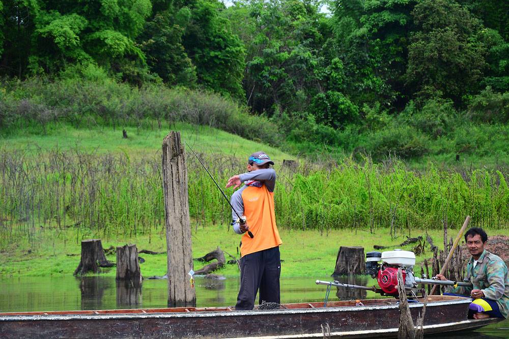 ล่องเรือมาเจอลำน้าเปา ยังไม่ทันได้คุยอะไรอายซะแล้ว แบบนี้ไม่ต้องถามต่อ :laughing: :laughing: :laughi