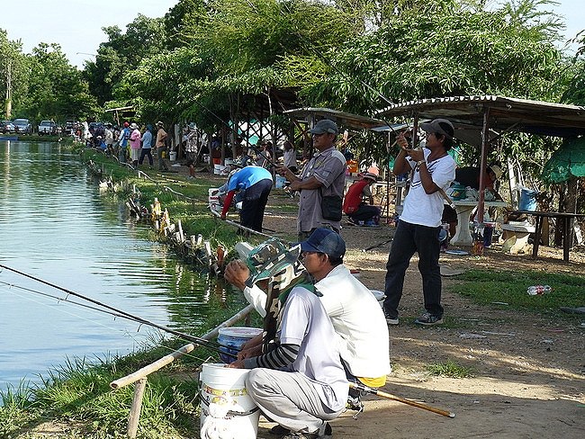 ท้ายบ่อก้อกำลังหากันใหญ่ :grin: :grin: :grin: