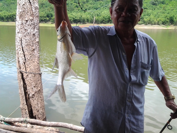 พี่ทิตตีตะกร้อไว้กะมังไซด์ใหญ่มากินครับ