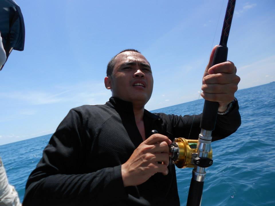 คนหน้าแดง ปลาแรงเยอะ วิ่งรอบเรือเลยทีเดียว 

[q][i]อ้างถึง: pacific posted: 03-09-2556, 23:29:14[/