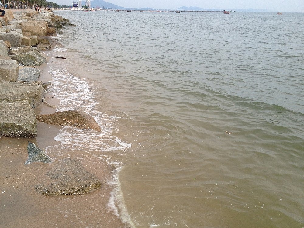 สวัสดีคับน้าๆทุกท่านที่เข้ามาเยี่ยมชม
น้ำใสๆที่หาดบางแสน กำลังจะตีเบ็ด แต่ฝนดันตกกระหน่ำซะ เซ็งจุงเ