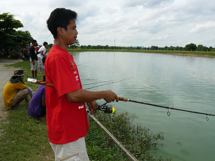 คุณปุ้ย กระหม่อมบาง ถือคันรอเลย
 :cheer: :cheer: :cheer: :cheer: :cheer: