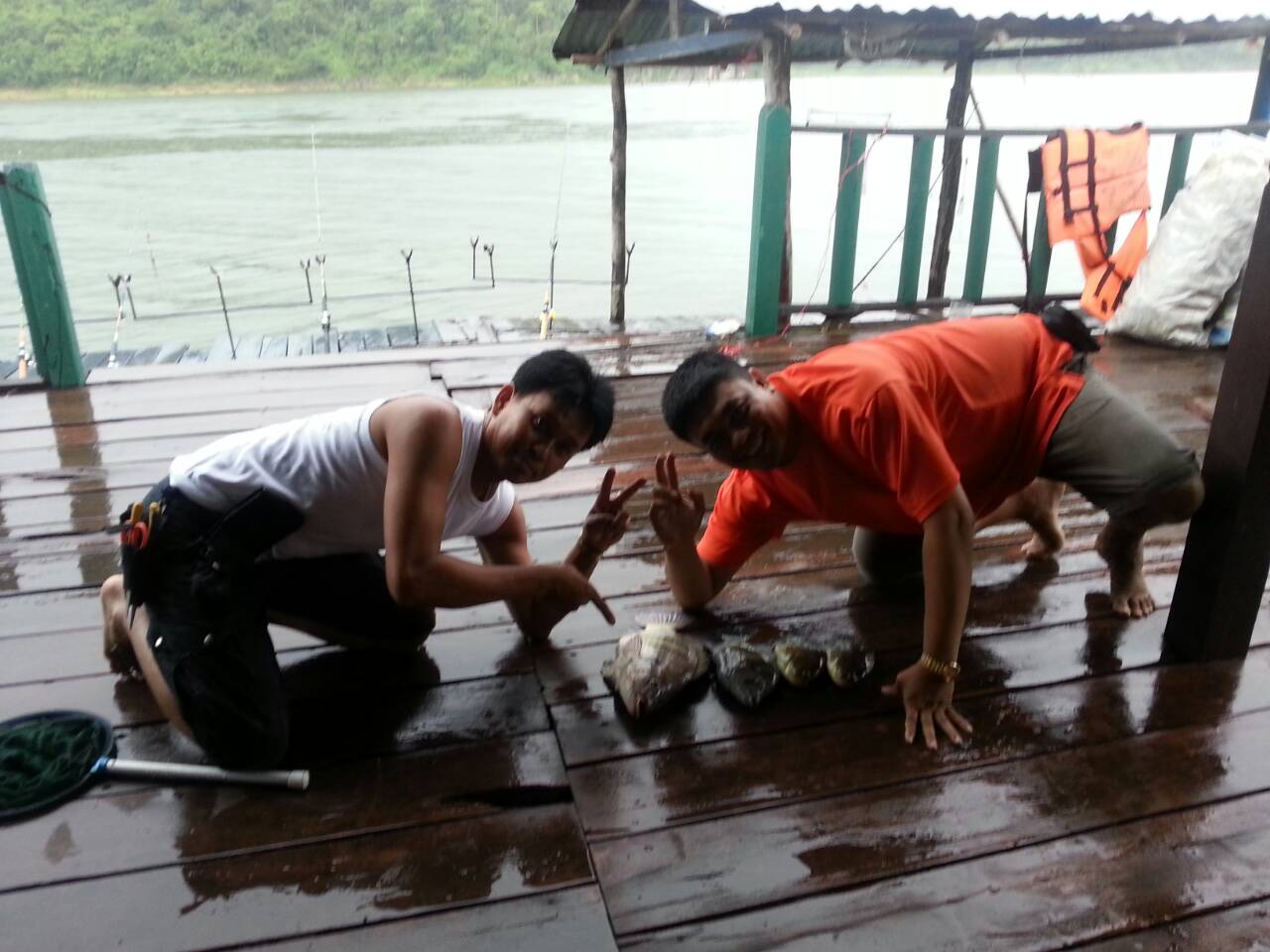 ผลงานรวมของวันก่อนจะเจอฝนชุดใหญ่