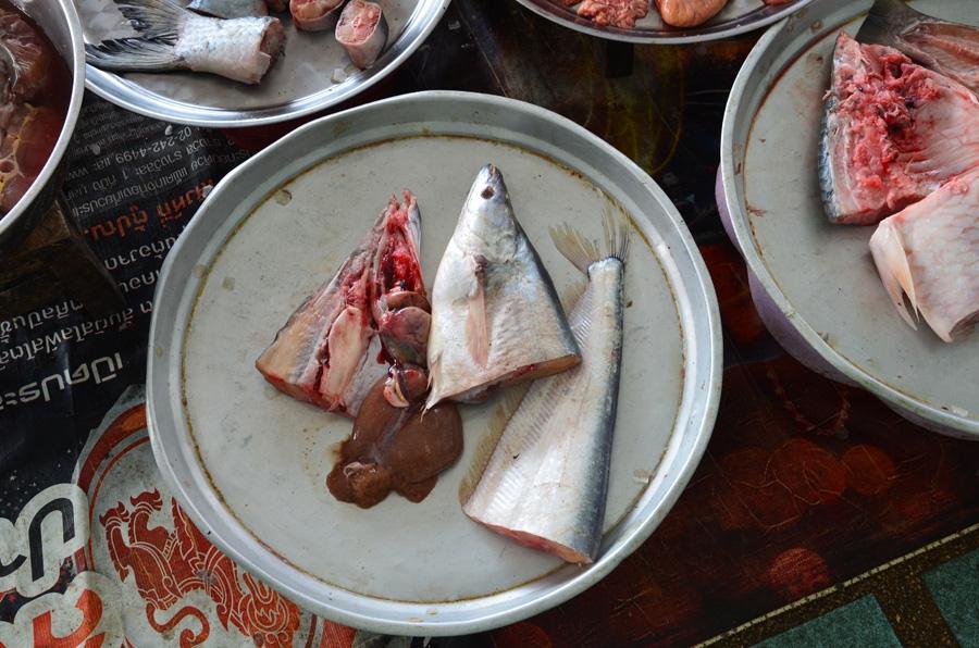 สอบถามชื่อปลา 1 ตัวในแม่น้ำมูลที่ตลาดสดอำเภอเมืองอุบลราชธานีครับ
