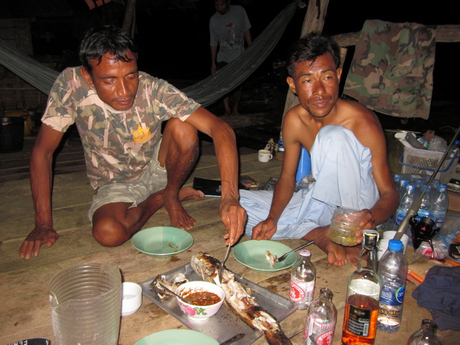 เพื่อนๆน้องๆร่วมวงสนทนาก็มีความสุขครับ