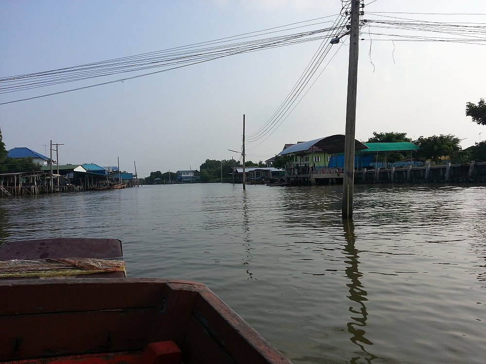 บรรยากาศที่แสนสงบเรียบบ้านคลองโคน