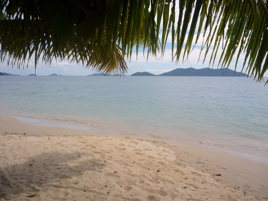  [center]หาดบางเบ้าครับ[/center]