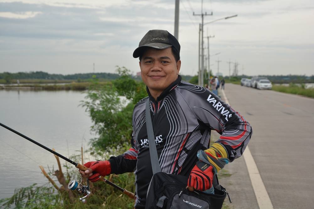 [b]คนต่อมาก็ น้าธร (TonNakarach) ครับ [/b]
 :cool: :cool: :cool: :cool: :cool: :cool: :cool: :cool: