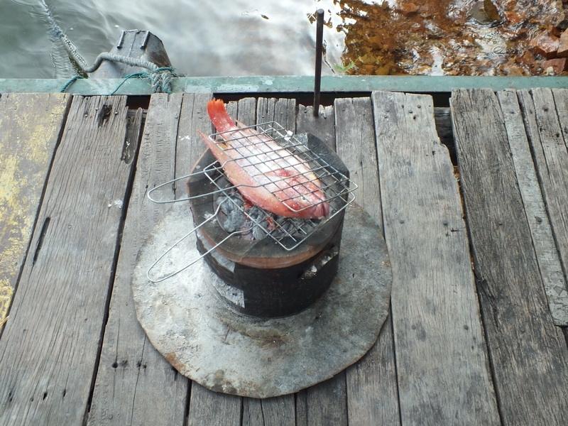 เริ่มมื้อแรกกันเลย เผาแพ ไม่ใช่ๆ ปลาทับทิมเผา :umh: