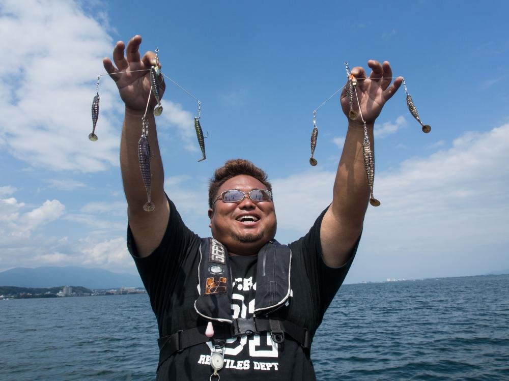  Merry G! เหยื่อปลาพวง!! ทาคุเคยตกได้ปลาแบสขนาด 2 กิโลถึง 2 ตัวในครั้งเดียว :grin: