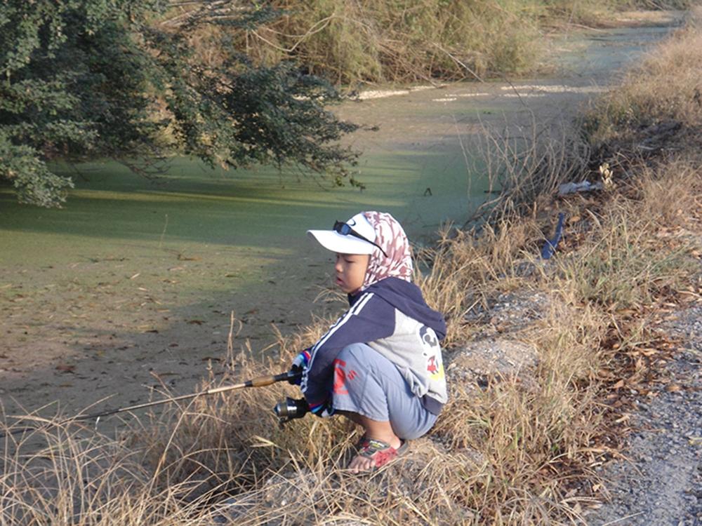 ลากันด้วยภาพนี้ นะครับ น้องแสตม ลูกชายน้าหมีครับ ขอปั้นตามรอยโปรเคน ครับ  ผิดพลาดประการใดขออภัยด้วยน