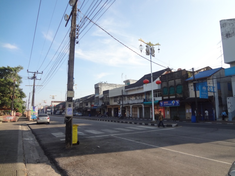  [center]บ้านเรือน เก่าๆ ในเมืองกันตังคับ [/center]