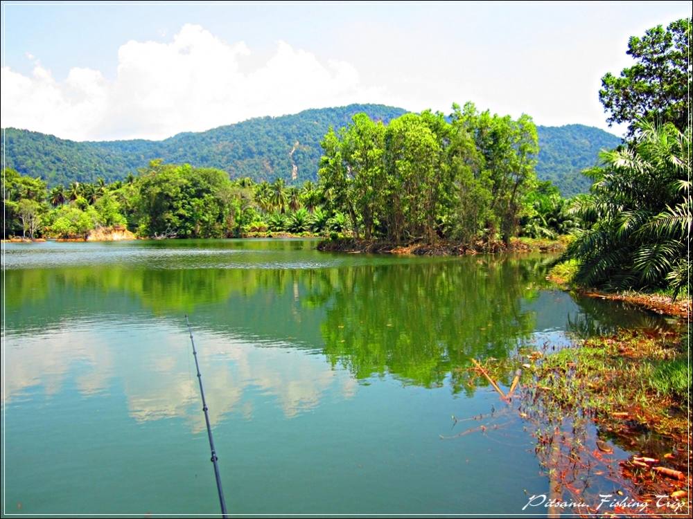 
 [center]แค่ขุมเหมืองเดียว ก็ยังเดินไม่พ้นสะที มันกว้างใหญ่มากๆ[/center]

