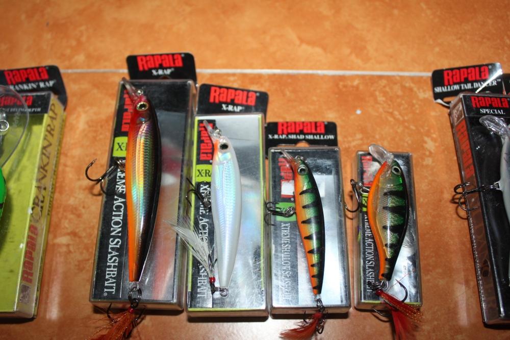 เตรียม RAPALA ไว้ประมาณนี้ๆๆๆๆๆ พี่เอบอกว่า  ไม่ต้องเตรียมเหยื่อไปมากนะ  พี่มี    RAPALA  ตัวเทพไว้ร