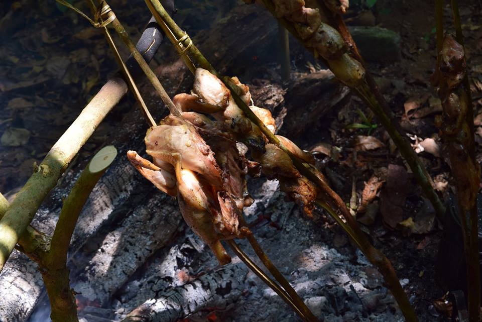 ของสดเราก็เตรียมไปครับ เป็นไก่ในห้