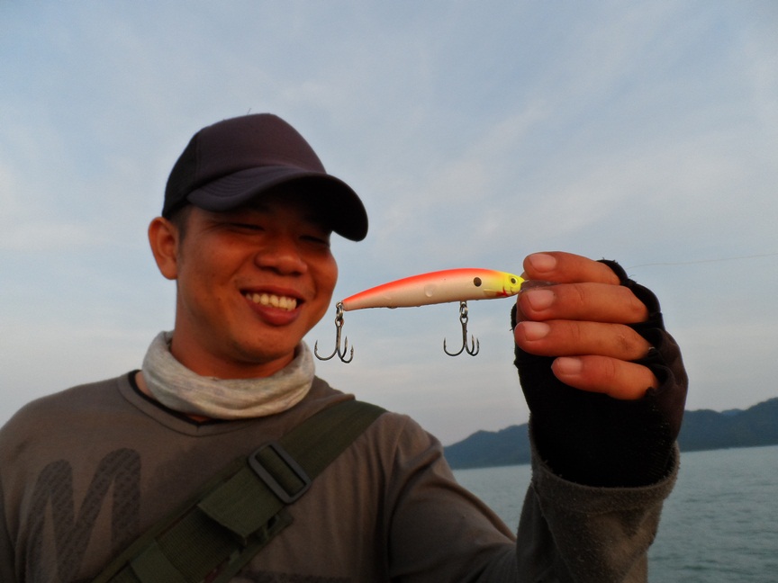 เหยื่ออีกตัวจากทาง rapala maxrap fat minnow 9 