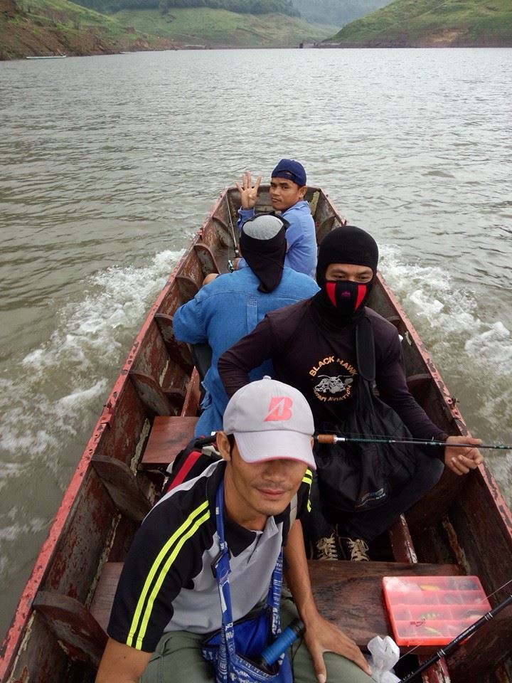 ทริปนี้ไปกัน 5 คนคับ เป็นเพื่อนสมาชิก ในกลุ่ม ตกปลา(2014) มีน้าชาติ น้าจ่อย(ปลาหลุด) น้าหร่อย น้ายุท