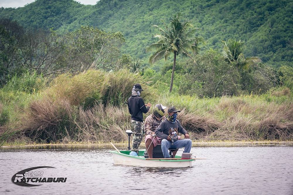 
สงสารเรือของน้าๆ ร่วมทีมจากเพรชบุรีจังเลย  :laughing: :laughing: :laughing: :laughing: