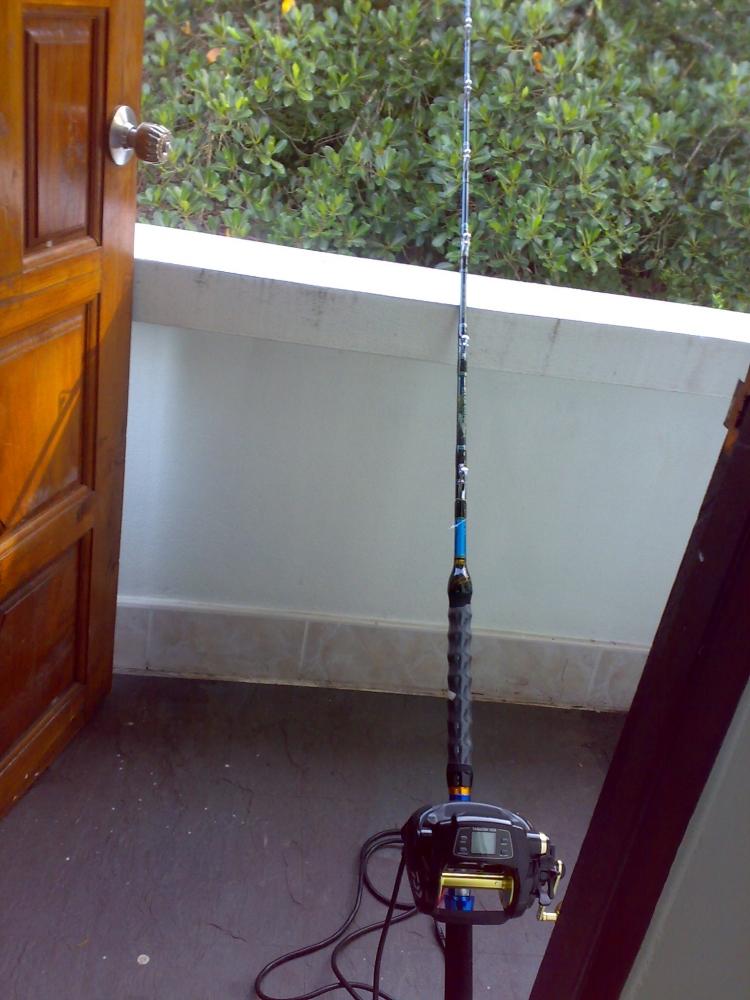 คันเบ็ด Lemex  ได้มาเรียบร้อยแล้วคับ...
เม็สกันพอดี กับรอกไฟฟ้า Daiwa tanacom 1000