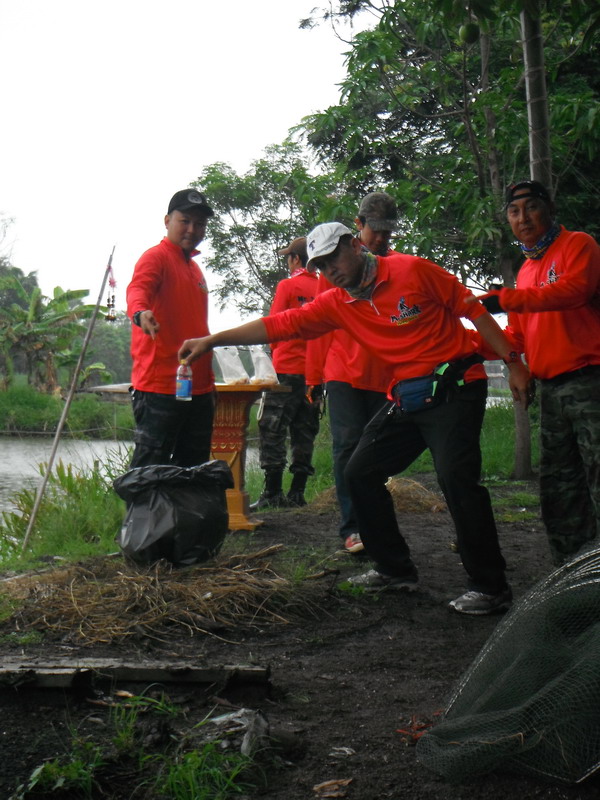 ทิ้งให้เป็นที่............เลขาฯทีมดุนะครับ :laughing: :laughing: :laughing: :laughing: :laughing: :l