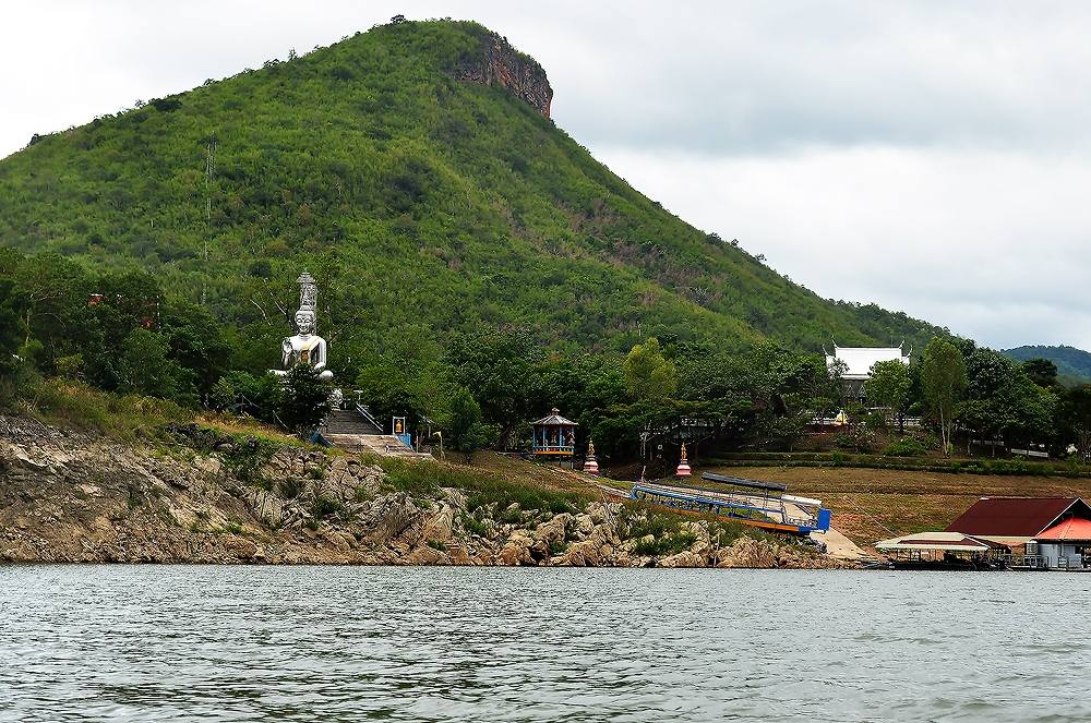 [center]


นั่งเรือผ่านที่นี่... ต้องยก  มือไหว้  ก่อนเลยคัฟ  สาธุ  :prost: :prost: :prost:


